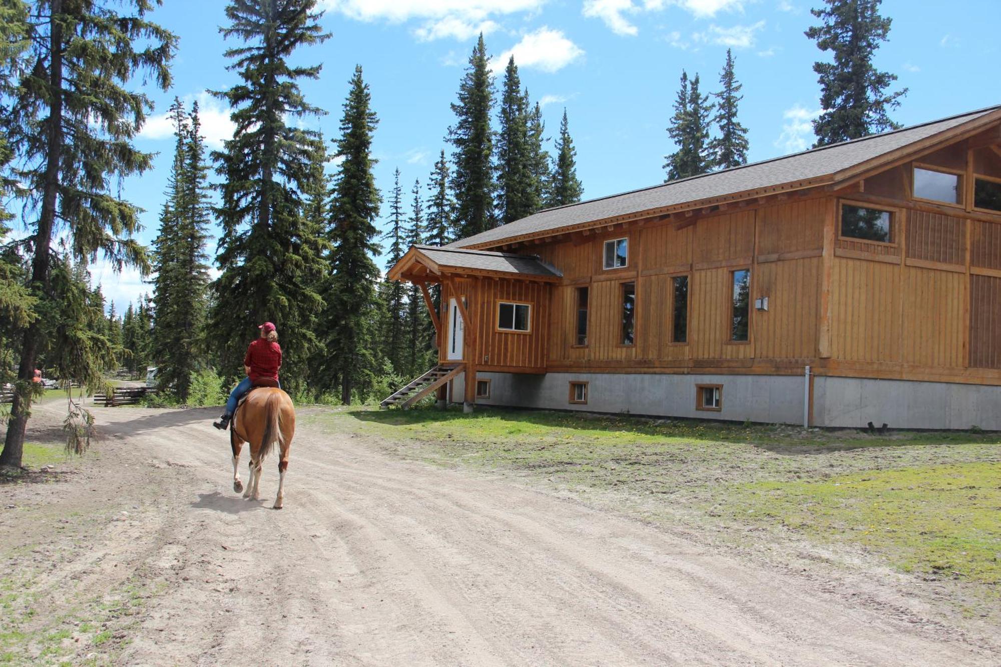 Red Cariboo Resort Anahim Lake Luaran gambar